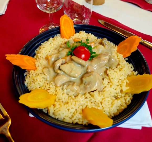 Blanquette de veau à l'ancienne, riz pilaf, carottes