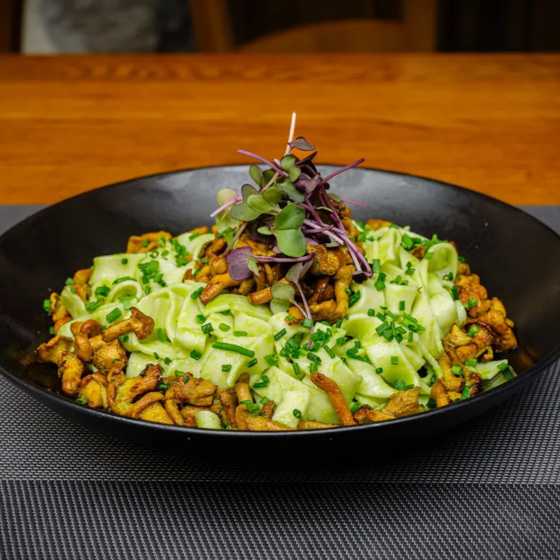 Pâtes fraîches aux chanterelles, persillade