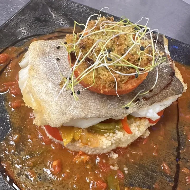 Cabillaud rôti sur peau, tomate provençale, couscous