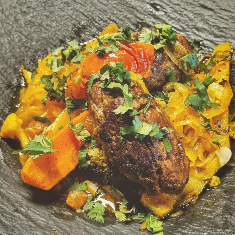 Tajine de légumes et abricots confits et kefta de bœuf
