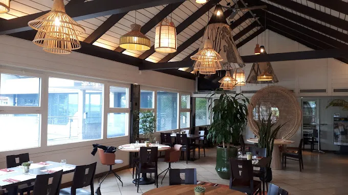Café des amis