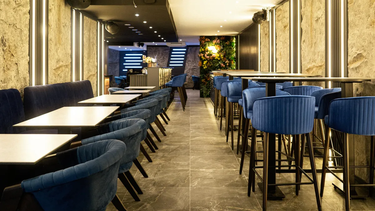 Seven Café