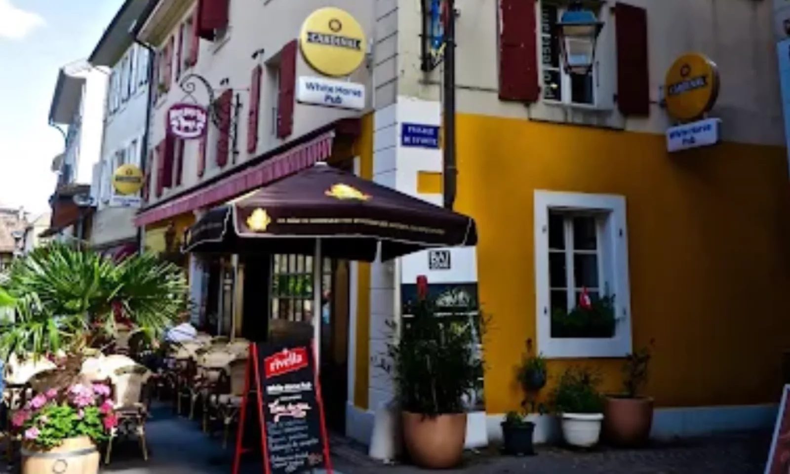 White Horse Pub, Morges